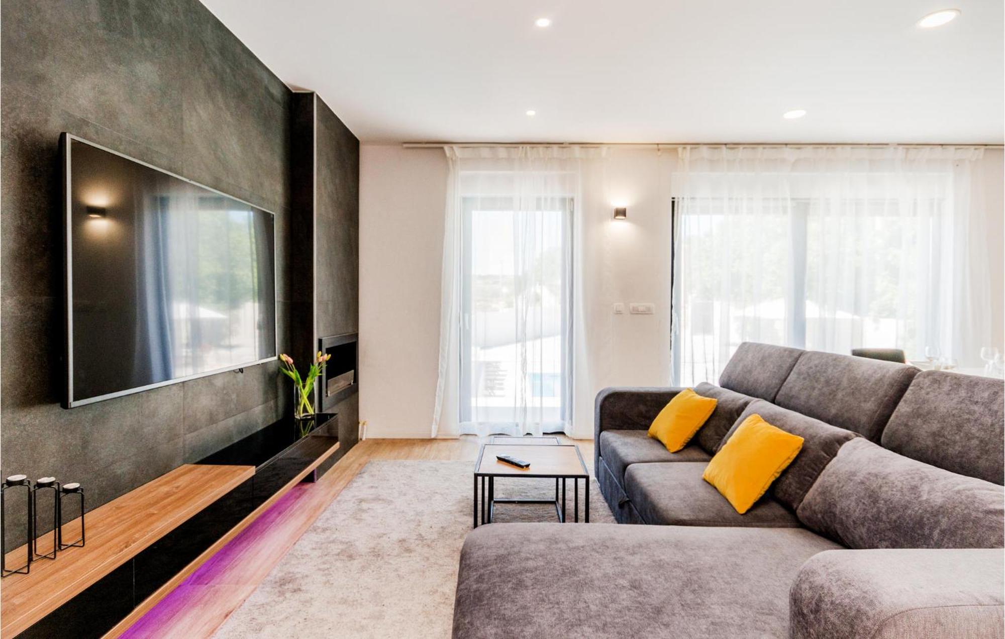 3 Bedroom Beautiful Home In Rastane Donje Donje Rastane ภายนอก รูปภาพ